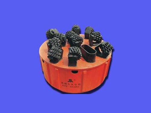 各種型號(hào)的牙輪鉆頭